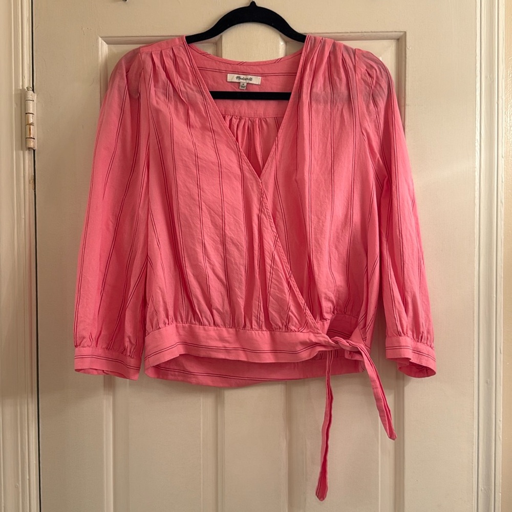 Adorable airy pink striped top